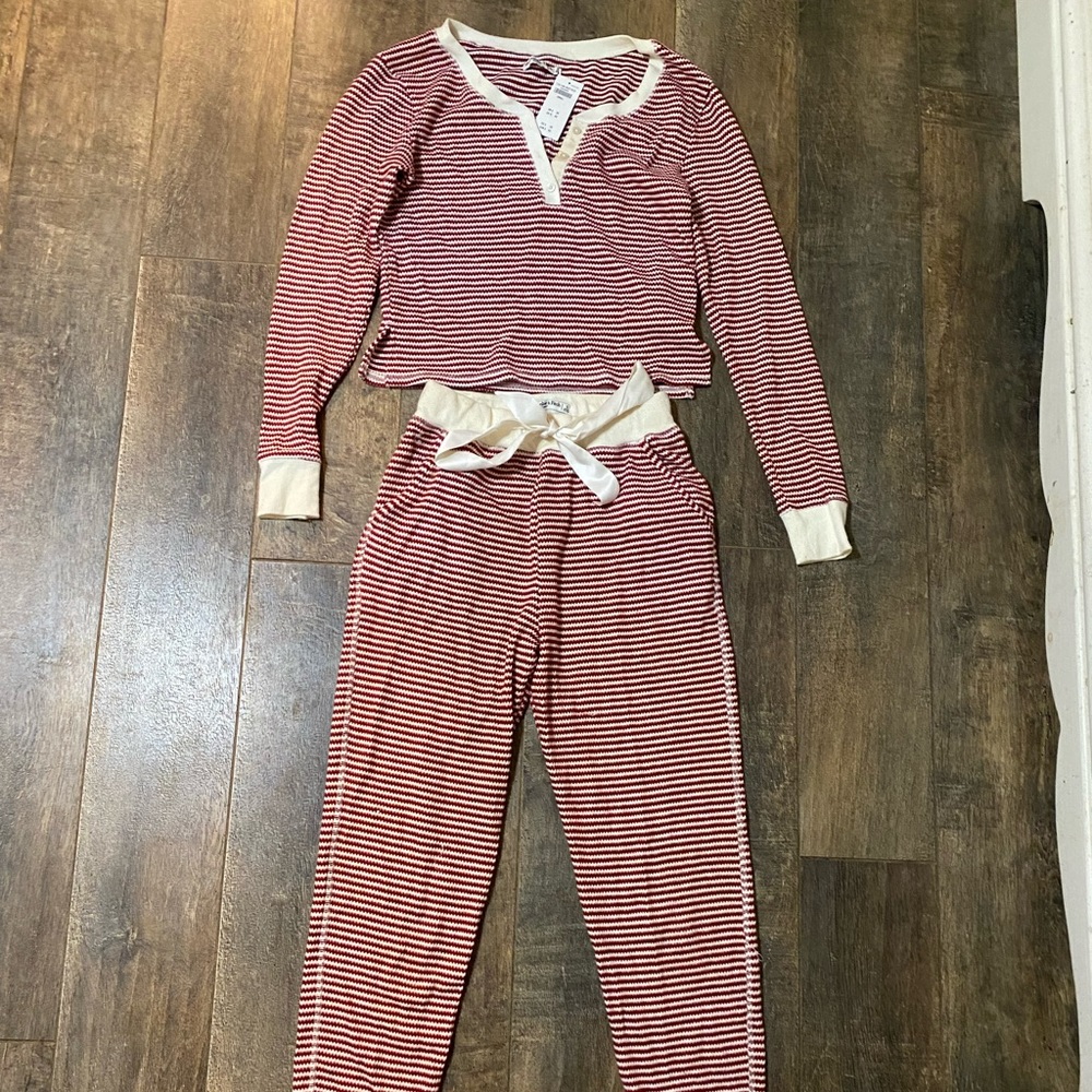 Abercrombie & Fitch red & white striped pajamas